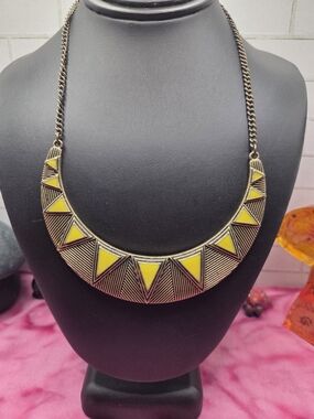1065. Claire's Yellow Triangle Bib Necklace in Antique Gold Tone